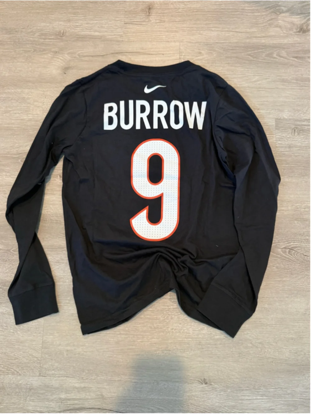 Boys Nike Cincinnati Bengals Joe Burrow Long Sleeve Tee Black Orange Size M